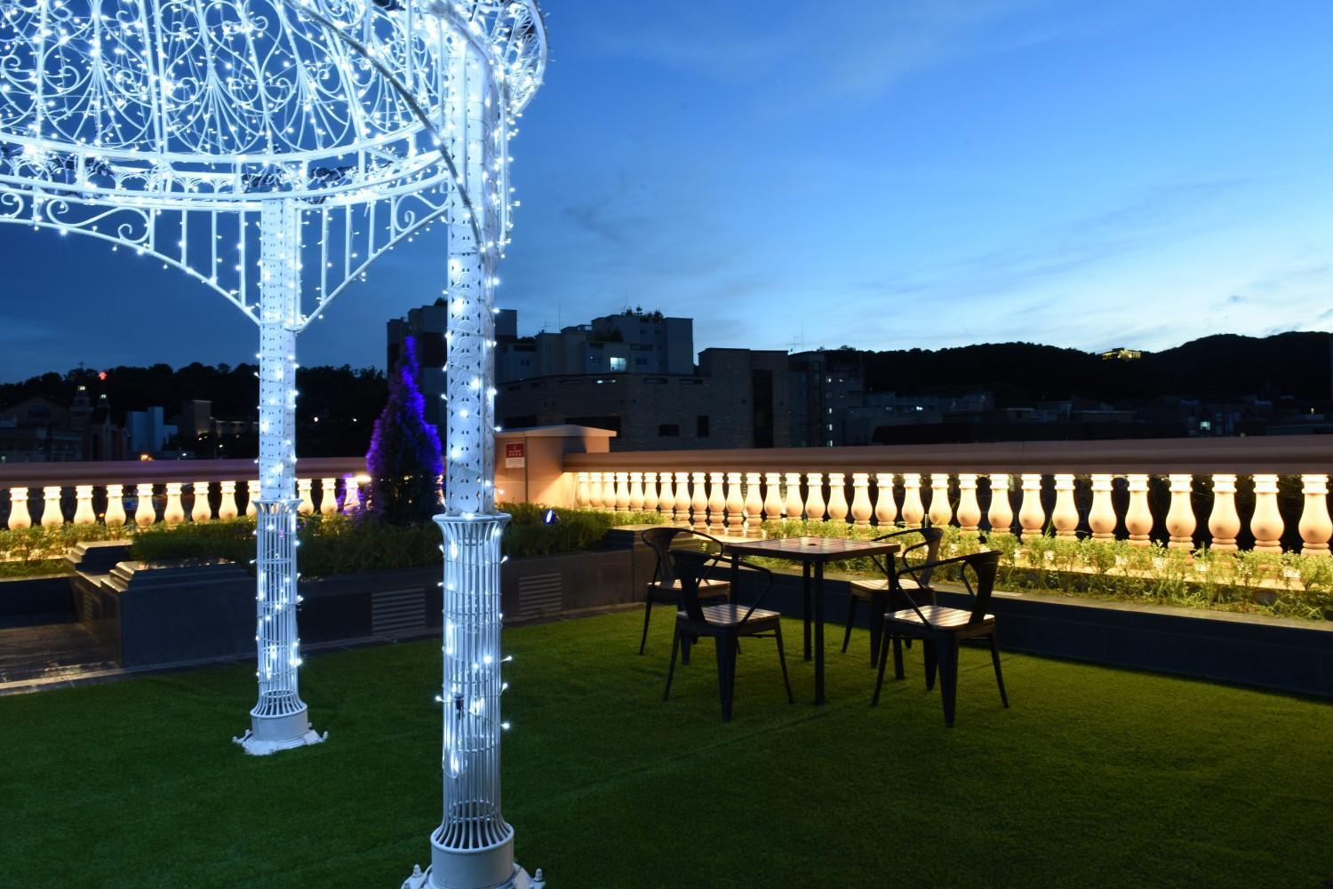 Ramada By Wyndham Yongin Hotel Kültér fotó