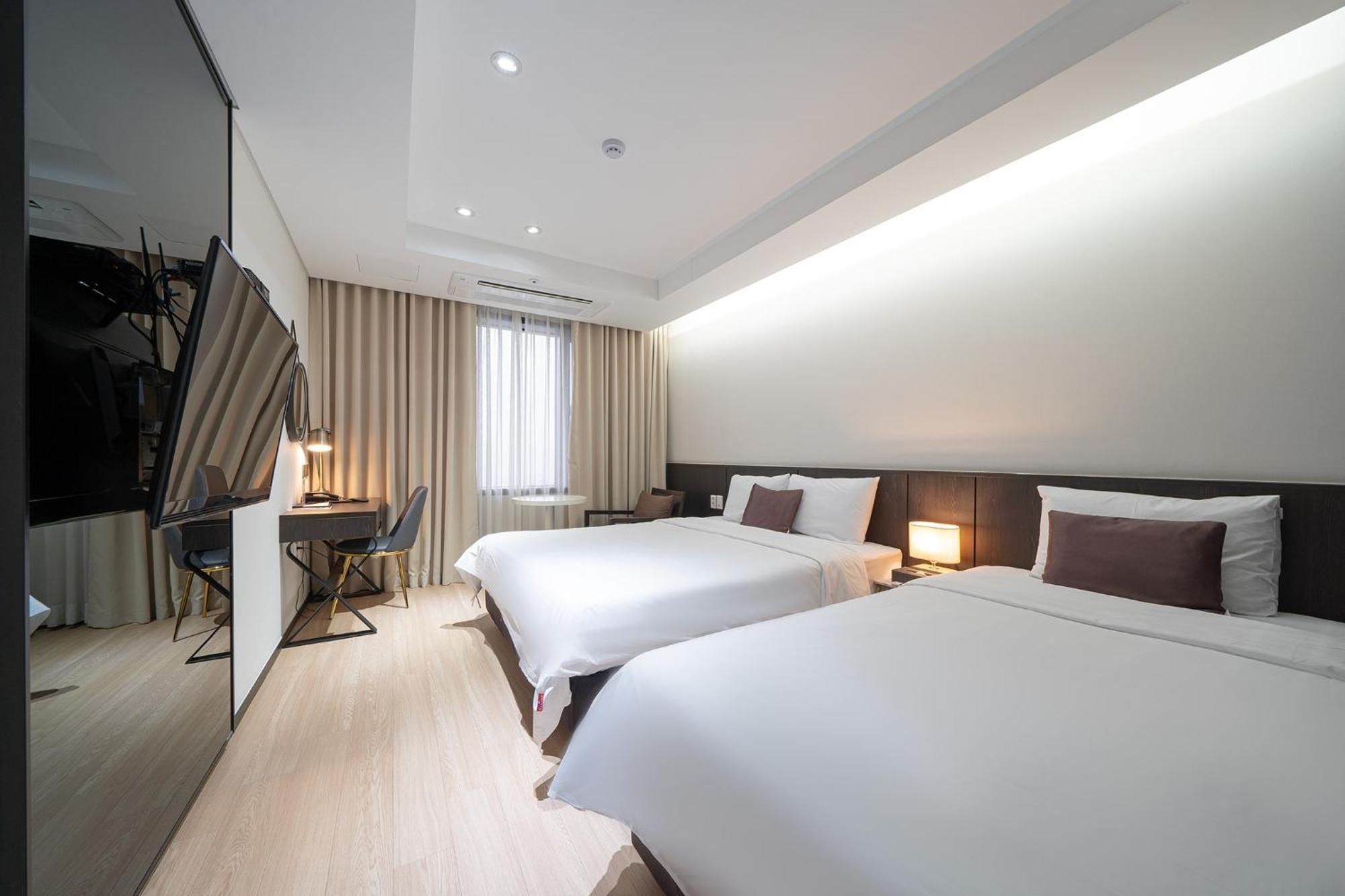 Ramada By Wyndham Yongin Hotel Kültér fotó