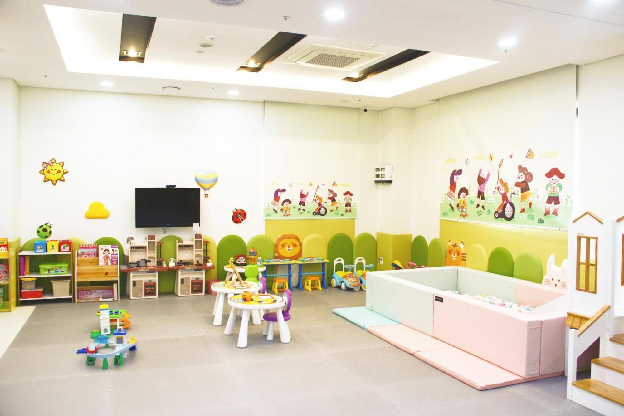 Ramada By Wyndham Yongin Hotel Kültér fotó